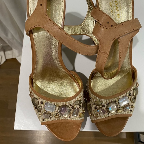 Beautiful Dazzle Coach platform sandals approx 5in - Picture 4 of 5